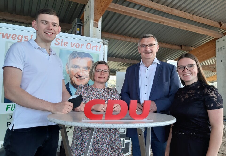 Auf die Untersttzung seiner Ehefrau und Kinder kann er zhlen: Wilhelm Korth (MdL). (Foto)
